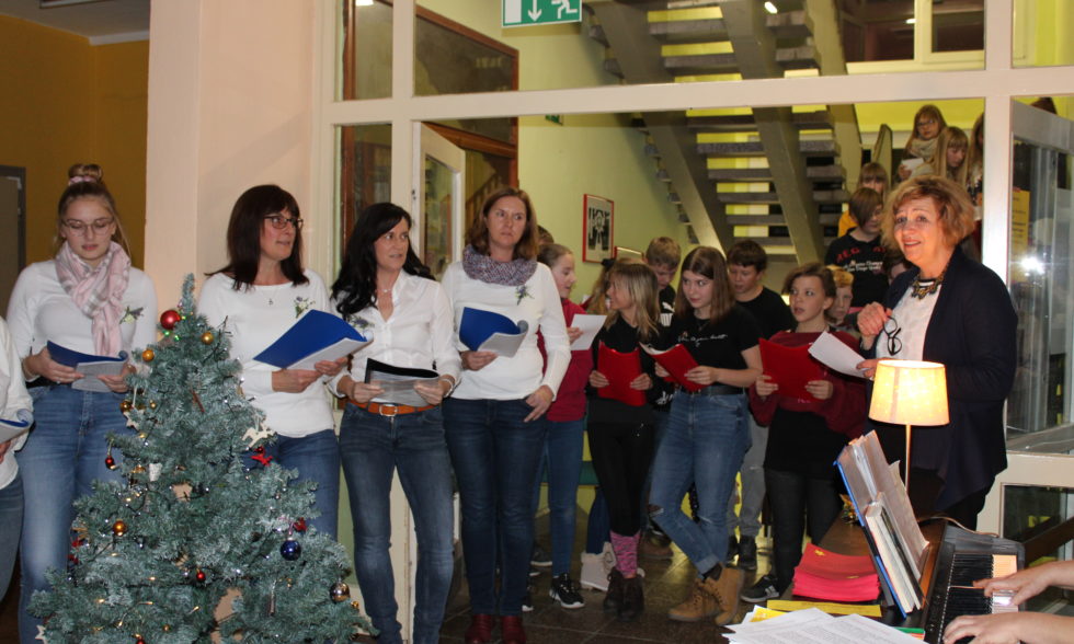 Benefizkonzert mit Adventsmarkt Benefizkonzert mit Adventsmarkt