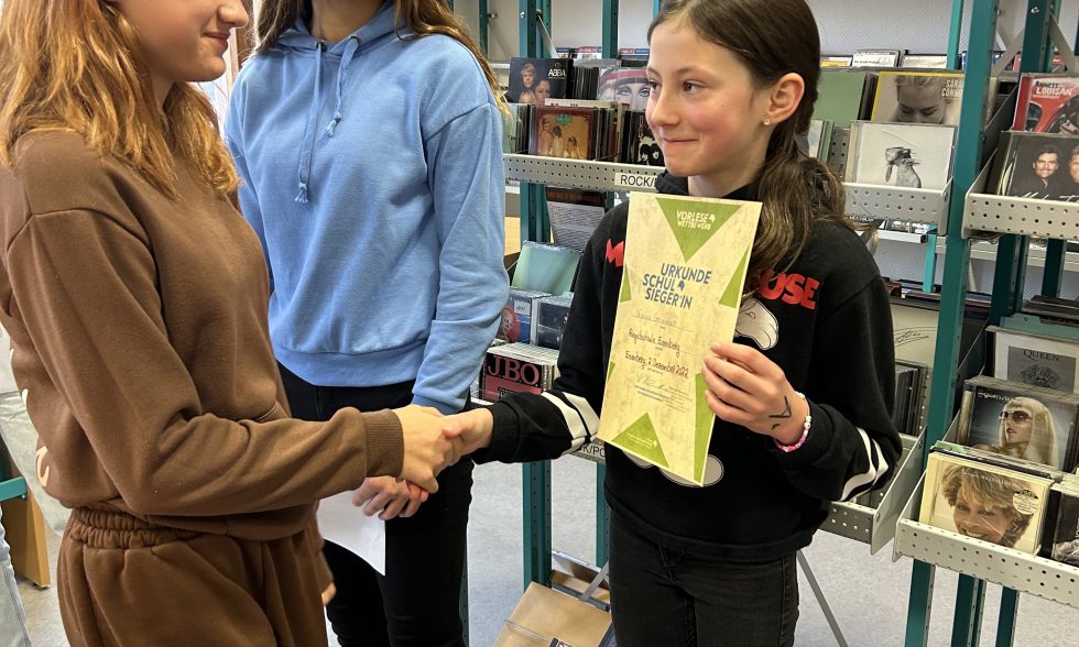 Kinga gewinnt den Vorlesewettbewerb Kinga gewinnt den Vorlesewettbewerb