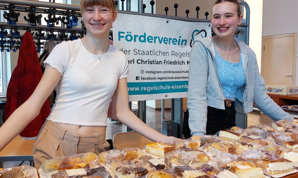 Kuchenbasar zum Kinderkleiderbasar