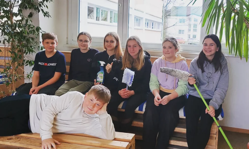 Frühjahrsputz an der Krauseschule Frühjahrsputz an der Krauseschule