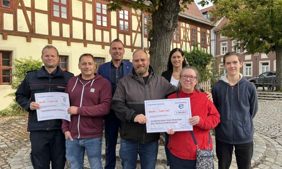 2.500 Euro Spenden an Schulförderverein 2.500 Euro Spenden an Schulförderverein
